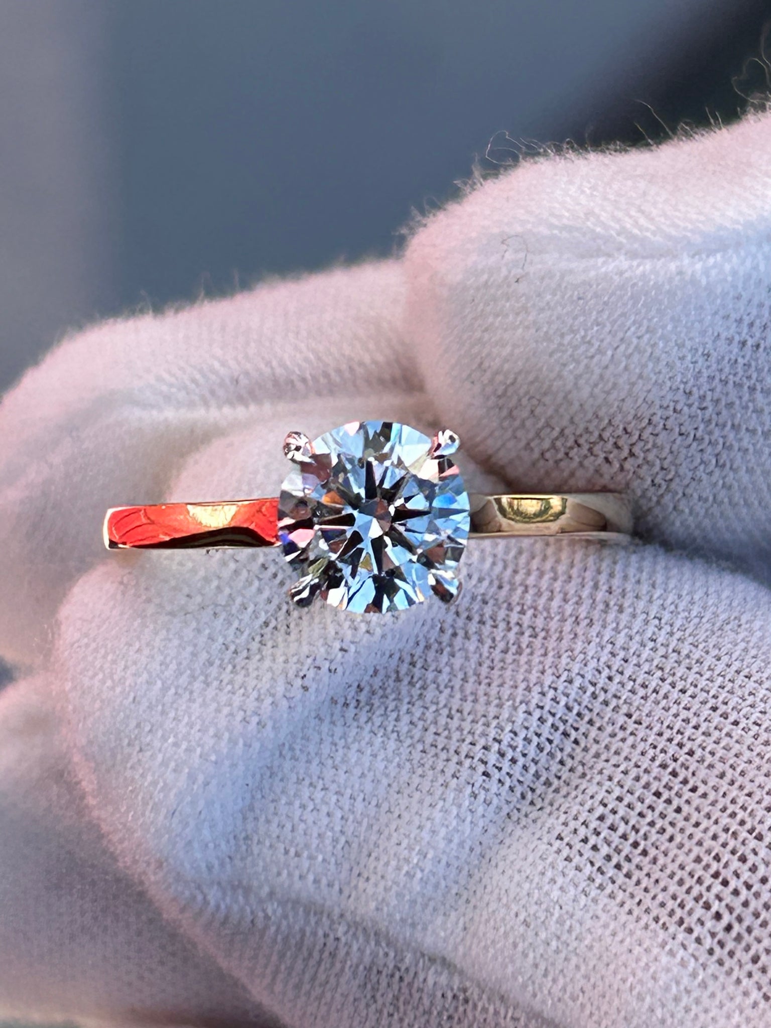 1.13ct LGD VS FG Round Brilliant Diamond Engagement Ring